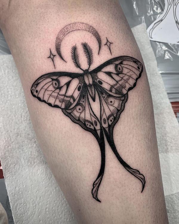 Luna Moth Tattoos Meaning Designs And Styles Art And Design