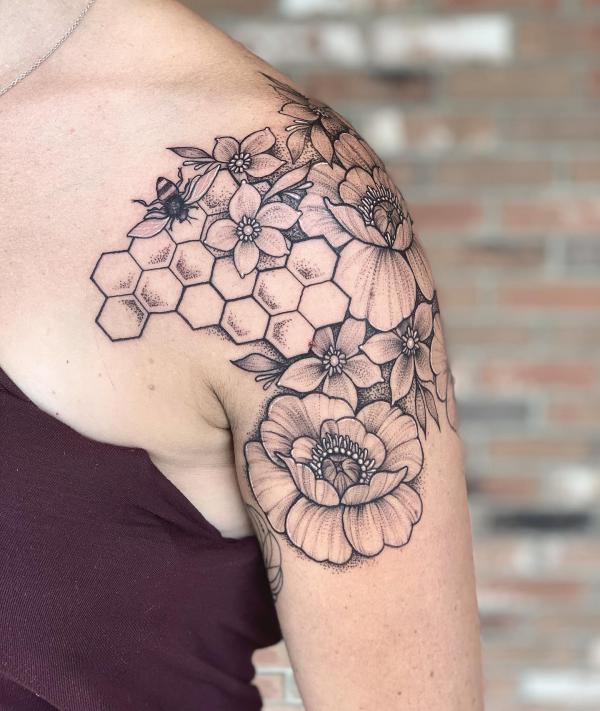 Honeycomb Neck Tattoo