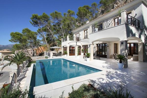 Luxury Villa Interior in Mallorca | Art and Design