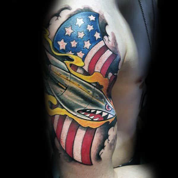 Image of PATRIOTIC TATTOOS AT INKSLINGERS BALL IN HOLLYWOOD, 2001-09-15  (photo)