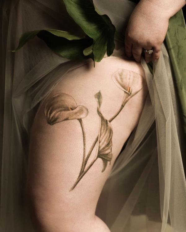 30 Elegant Calla Lily Tattoos for Your Inspiration  Xuzinuo  Page 20