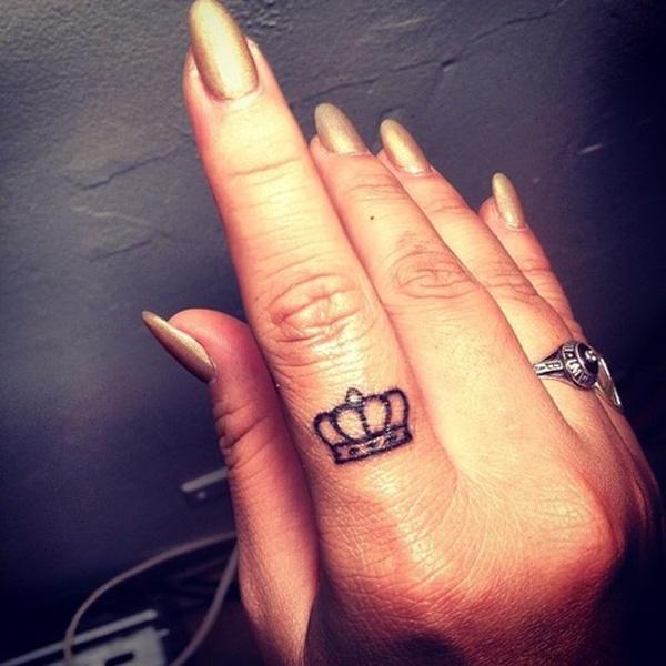 king and queen crown finger tattoos