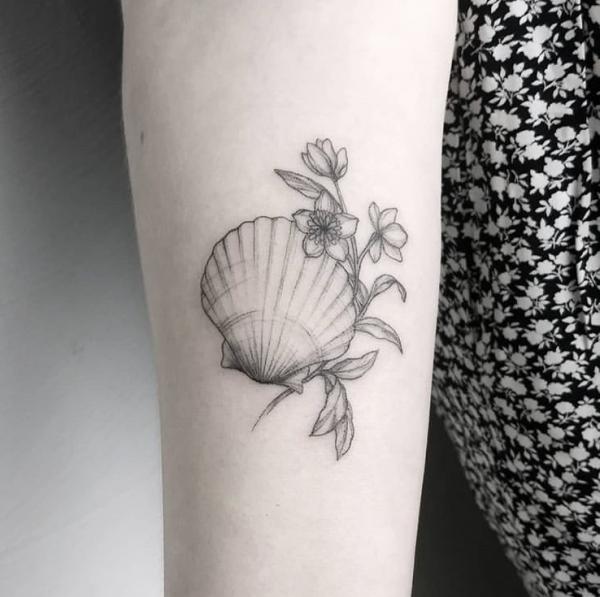 Envy Tattoo Studio - An ocean inspired half sleeve by Lauren @sable.art  🌊🐚🐟 . . #ocean #oceantattoo #naturetattoo #seal #sealtattoo #seahorse  #seahorsetattoo #seashell #seashelltattoo #girlswhotattoo #tattoo  #tattoooftheday #tattooideas #tattooist ...