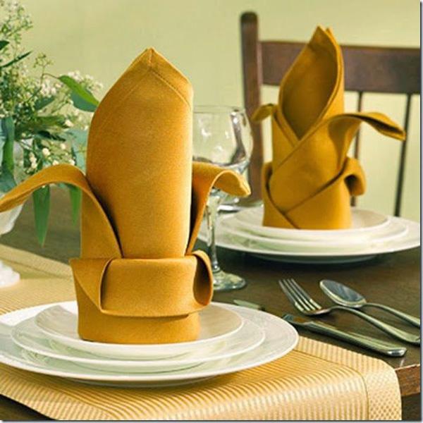 35 Beautiful Examples of Napkin Folding | Art and Design