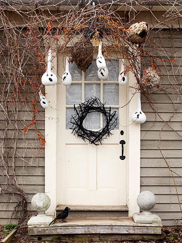 Ghostly Gathering Door Decoration