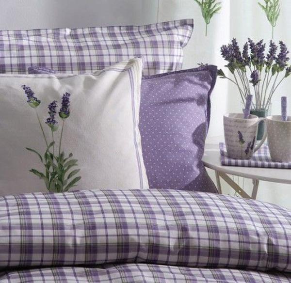 lilacs purples in the room