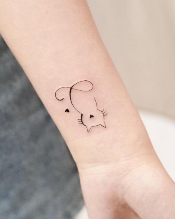 27 Minimalist Tattoos That Will Inspire You To Get One