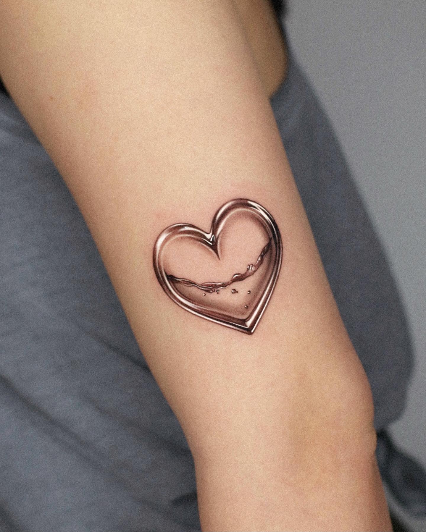 3D heart tattoo done bodyartbtm        3dtattoo  bangaloretattooartist bangaloretattoostudio bangalorenightlife   Instagram