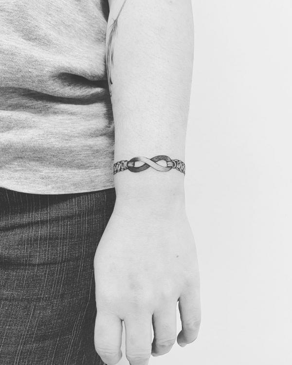 86 Wrist Tattoo Ideas That Make A Statement  Bored Panda