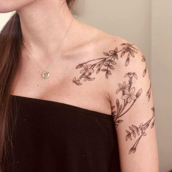Feminine Armband Tattoo Design - TattooWoo.com