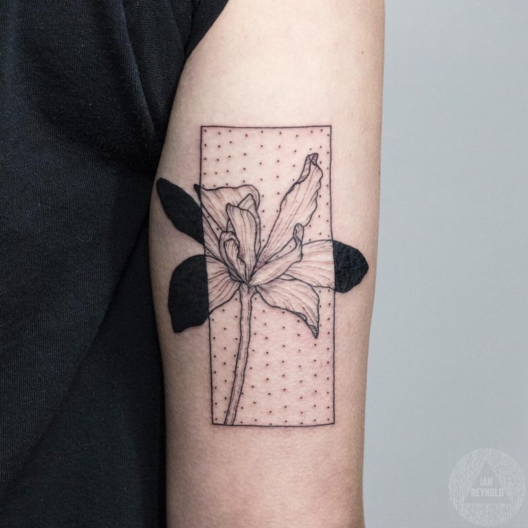 Iris Tattoos: A Blooming Expression of Artistic Beauty | Art and Design