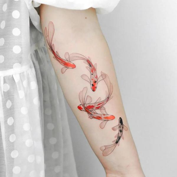 20 Feminine Small Koi Fish Tattoos You will Adore