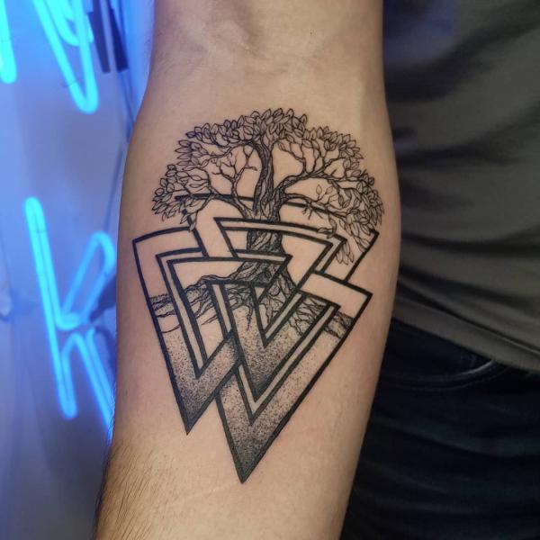 Valknut Tattoos: A Symbol of Viking Strength and Spirit | Art and Design