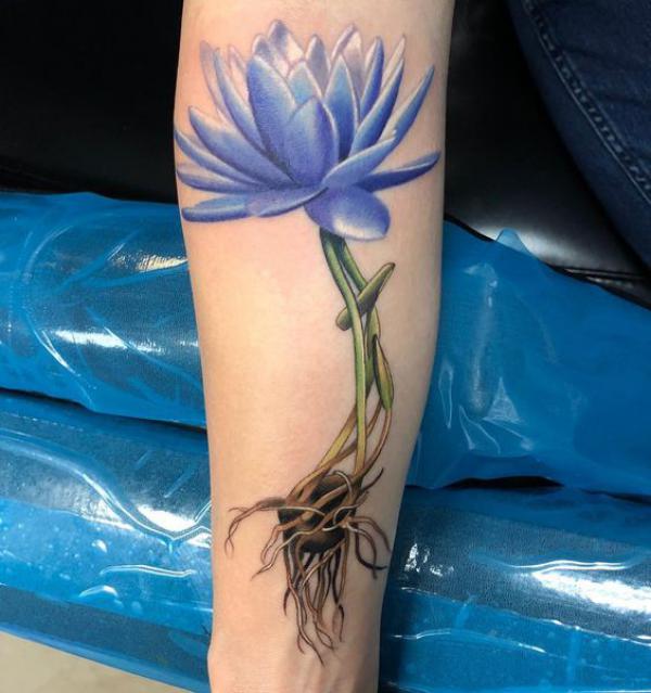 Google Image Result for https://nextluxury.com/wp-content/uploads/Water-Lily -Tattoo/Black/Black%20Water%20Lil… | Water lily tattoos, Lily tattoo  sleeve, Lily tattoo