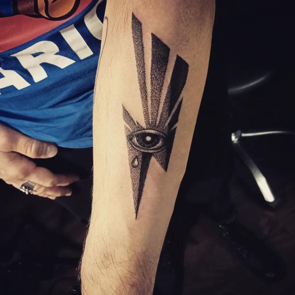 Lightning Bolt Tattoo / Lightning Bolt Scar Temporary Tattoo / Scar  Temporary Tattoo / Cosplay Tattoo / Halloween Temporary Tattoo - Etsy |  Bolt tattoo, Lightning bolt tattoo, Tattoos