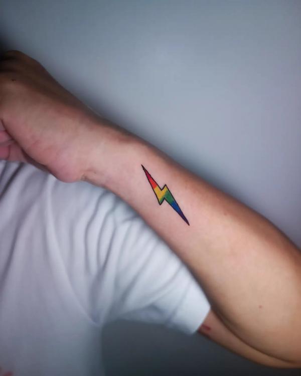 I (19F) got a Lightning tattoo, I think it looks more like a branch :  r/TattooDesigns