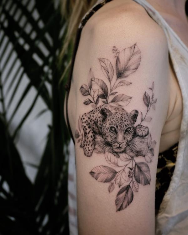 Pinterest | Back tattoo women, Jaguar tattoo, Tattoos