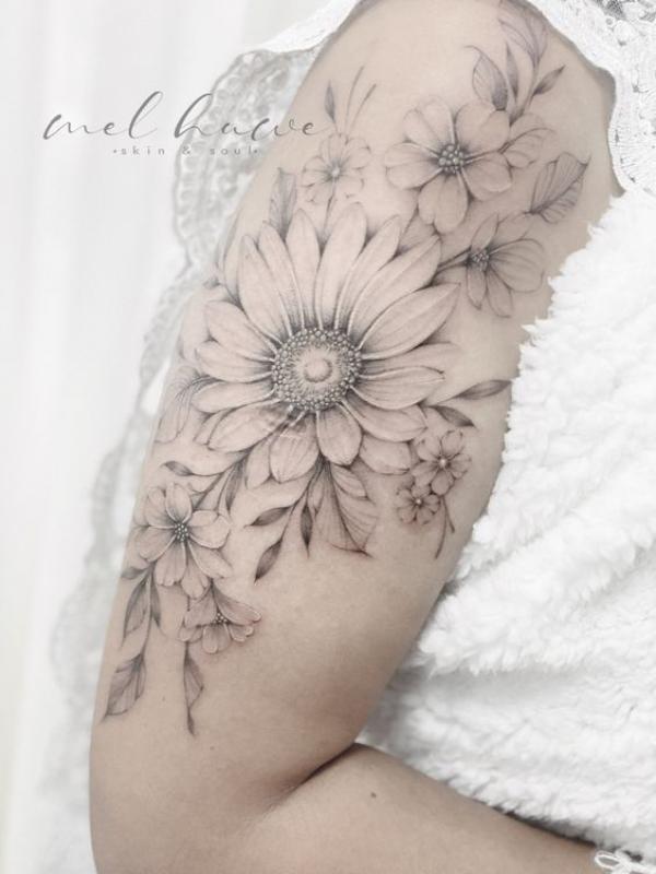 Daisy shoulder piece! Thanks Kacey! . . . . . . . . . . . #tattoo # shouldertattoo #daisytattoo #etchingtattoo #blackworktattoo #botanica... |  Instagram