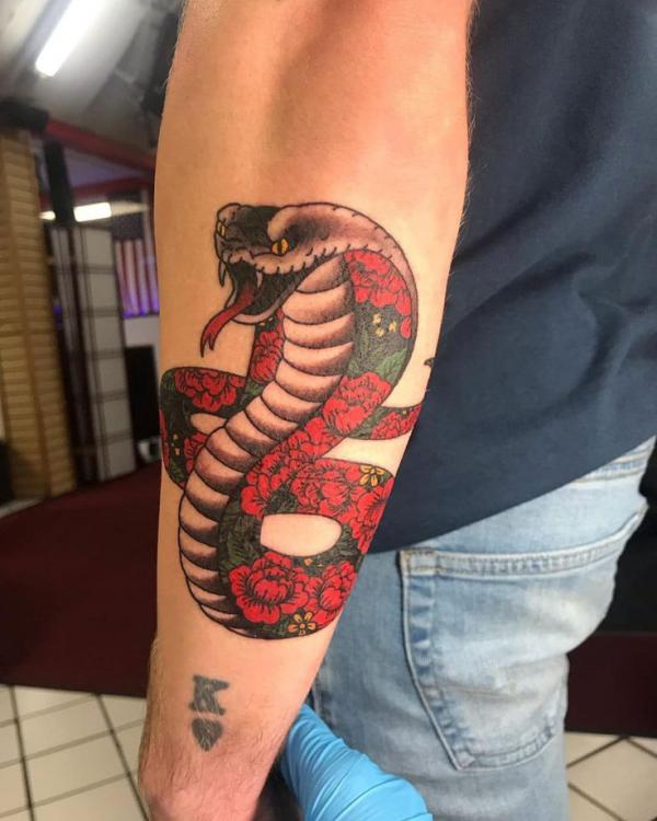 21+ King Cobra Tattoo Designs & Ideas | PetPress | Cobra tattoo, Hand  tattoos for guys, King cobra tattoo
