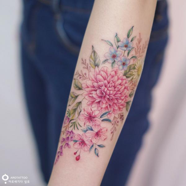 70 Colorful Dahlia Tattoo Designs with Meanings | Art and Design
