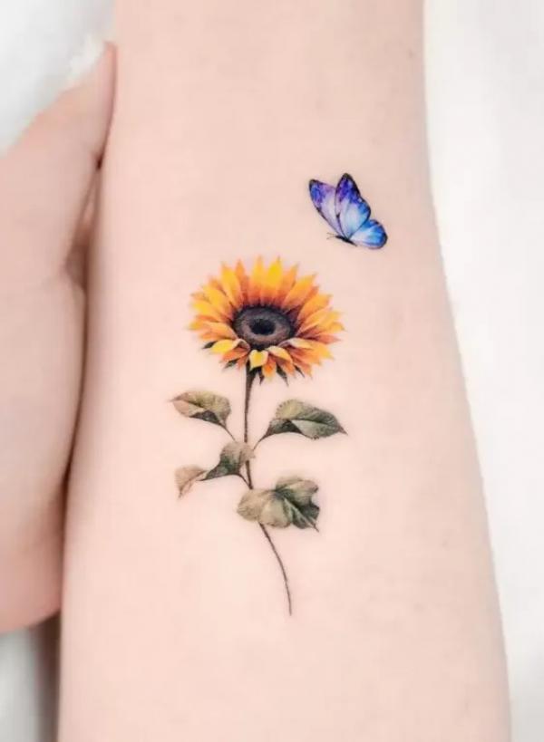 Small Sunflower Tattoos for Women - She So Healthy | Sunflower tattoo small,  Sunflower tattoos, Tattoos for women