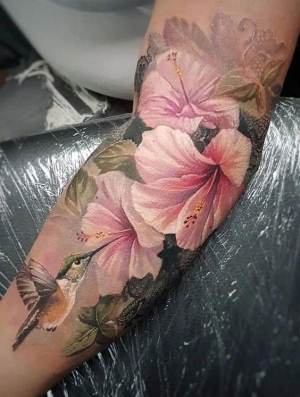 Done today on the lovely Clare #hibiscustattoo #hibiscus #tattoo #fl... |  TikTok