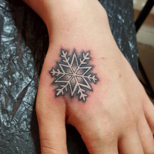 40 Cute and Artsy Snowflake Tattoos - Bored Art