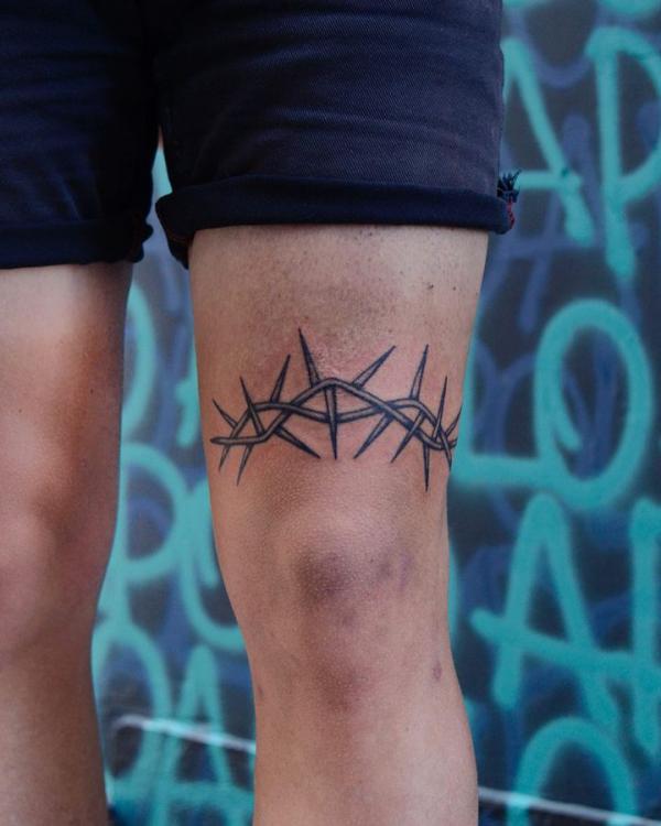 70 Above Knee Tattoo Designs for Your Inspiration | Art and Design