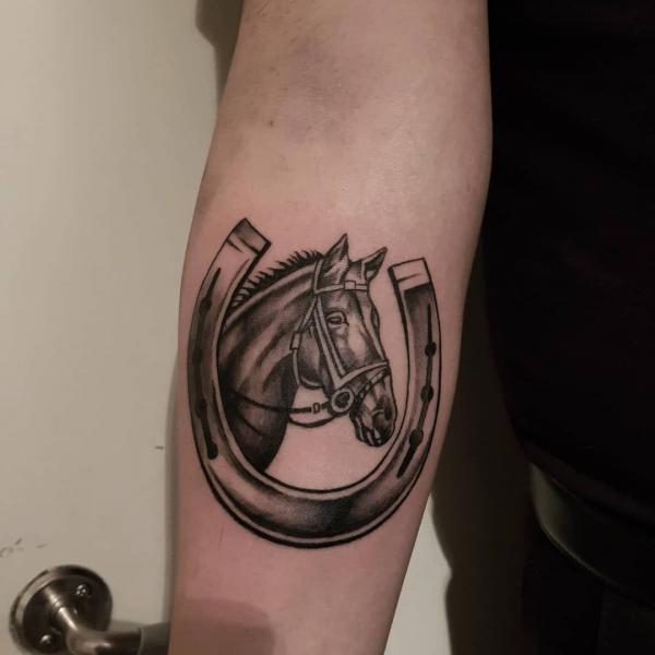 Minimalist Horseshoe Tattoo Design