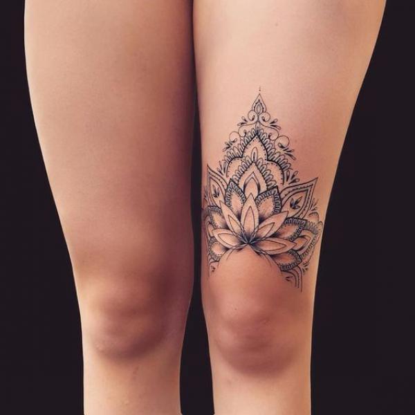 Knee mandala I got today @ Phresh ink Gold Coast, Australia by Jarrad Eves.  I'm in love : r/tattoos