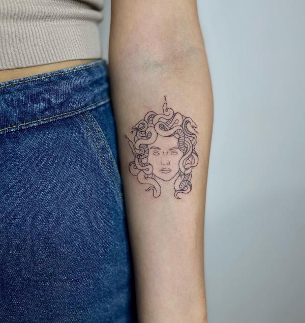 Art Immortal Tattoo : Tattoos : Blackwork : Medusa