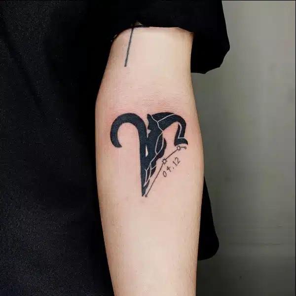 23 Aries Tattoos for Zodiac Enthusiasts in 2021 | Tatuagem de arte, Fotos  de gado, Tatuagens