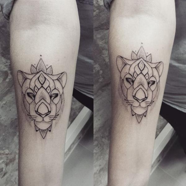 Lioness Half Sleeve on Arm Tattoo Timelapse - YouTube