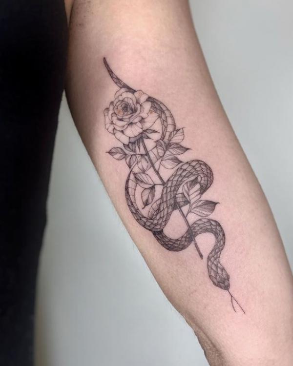 70 Rose and Snake Tattoo Designs with Meaning | Art and Design