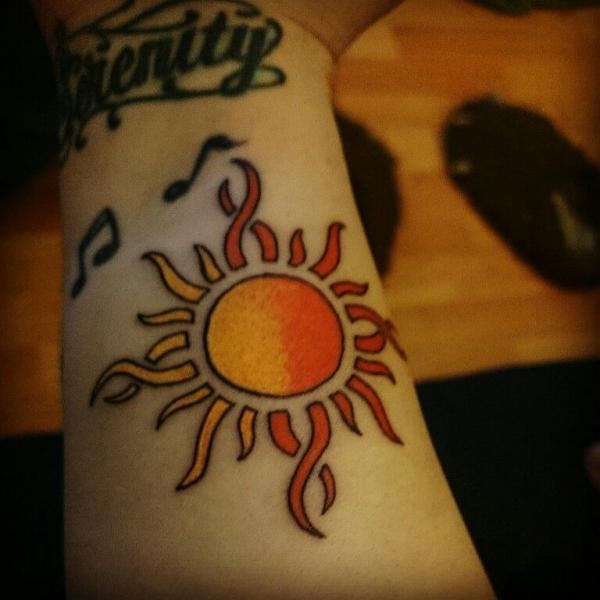 Sun Tattoo by DeSi-PriNcE on DeviantArt