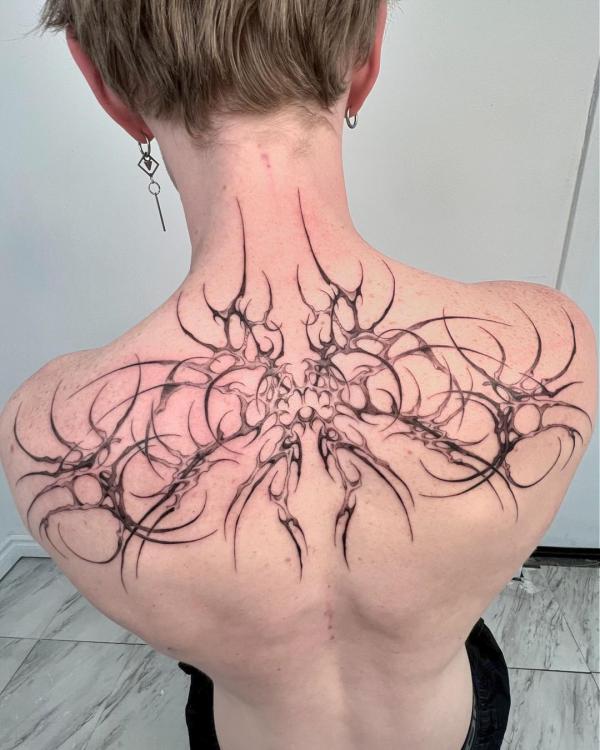 Upper Back Tattoo Ideas for Women | Feather tattoos, Tattoos, Tattoos for  women