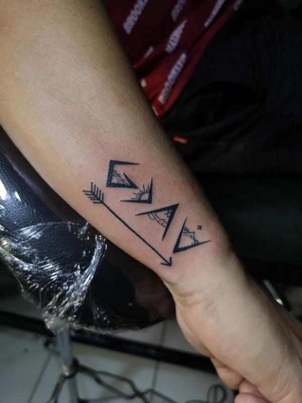 40 God is Greater Than the Highs and Lows Tattoos | Art and Design